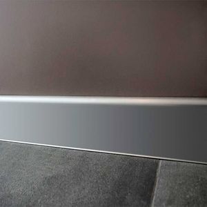 ZOCALO APOLO ALUMINIO 70 X 10 MM X 2,5 CROMO MATE ATRIM